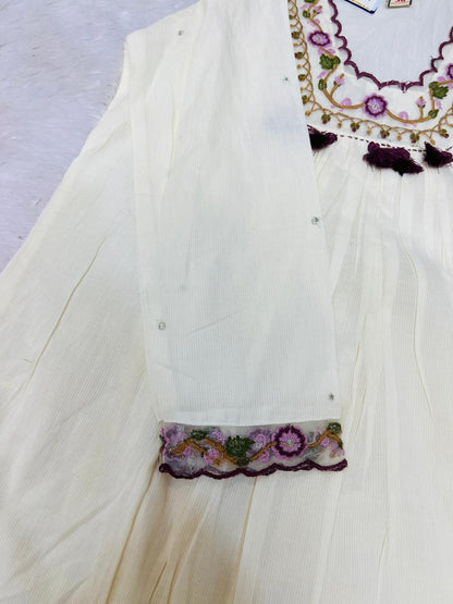 Graceful White Salwar Suit with Delicate Floral Embroidery
