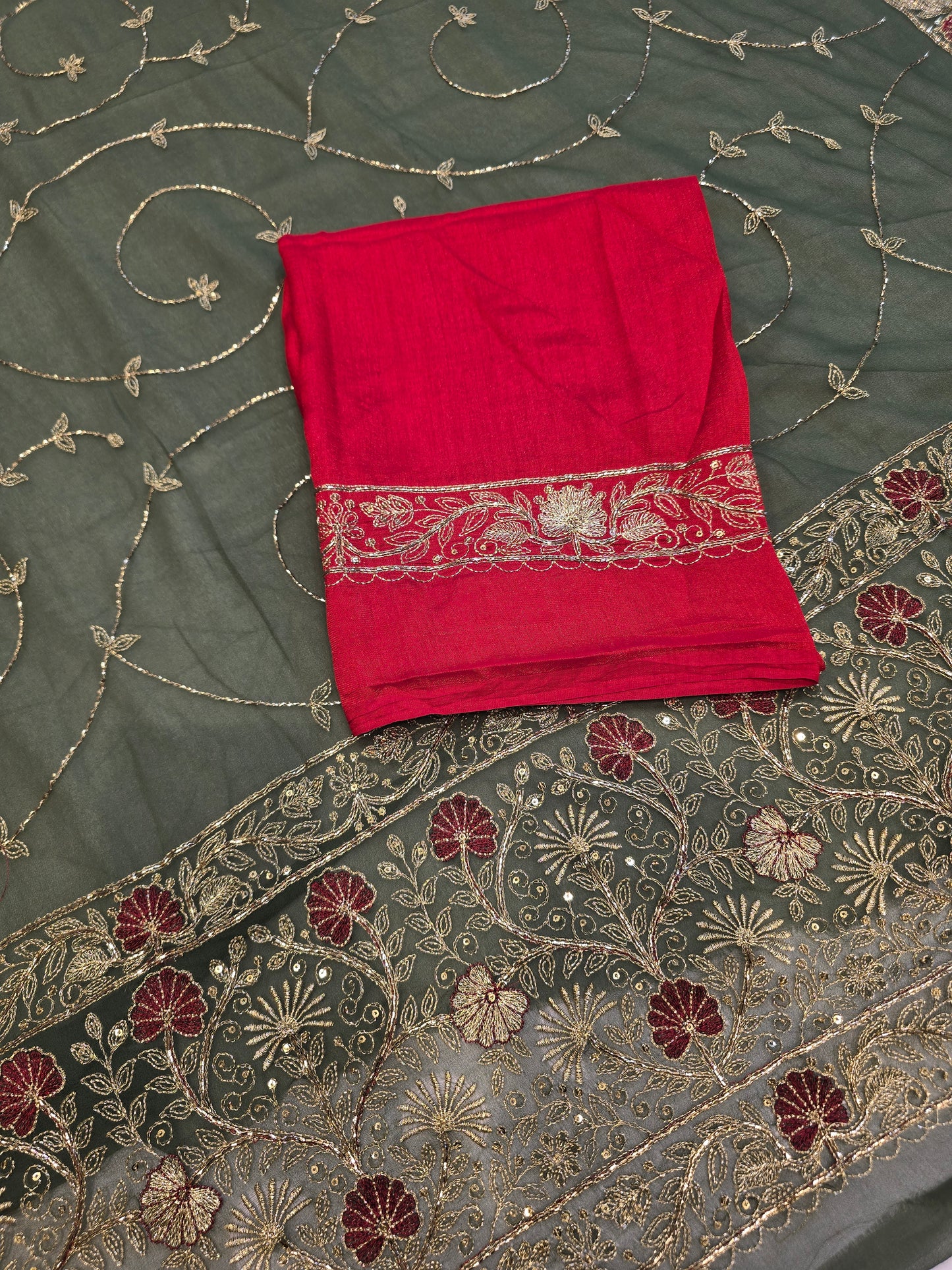 Heavy Zari Embroidery Saree with Intricate Floral Jaal & Matching Border Blouse Piece (Copy)
