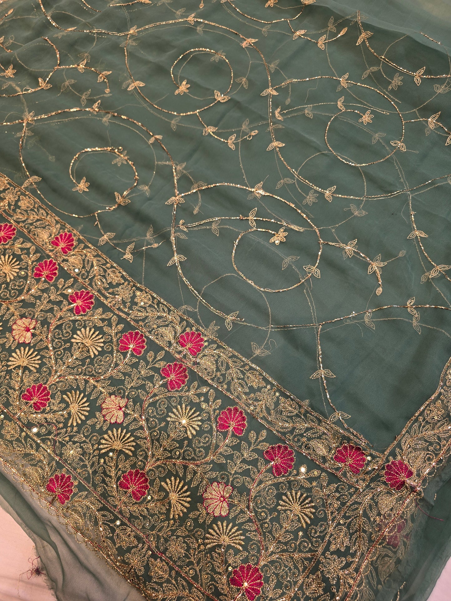 Heavy Zari Embroidery Saree with Intricate Floral Jaal & Matching Border Blouse Piece (Copy)