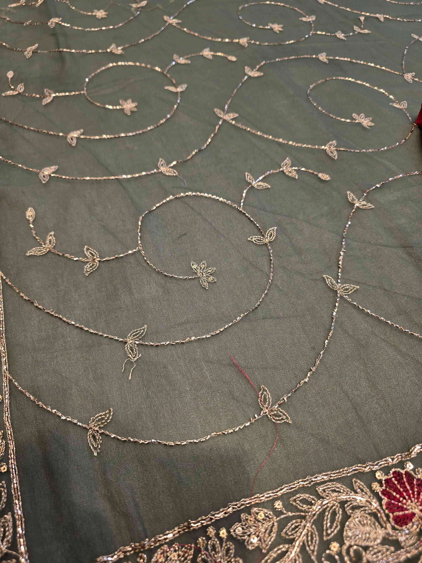 Heavy Zari Embroidery Saree with Intricate Floral Jaal & Matching Border Blouse Piece (Copy)